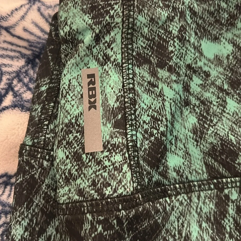 Ombré Reebok Yoga Pants Size Small - Picture 5 of 7
